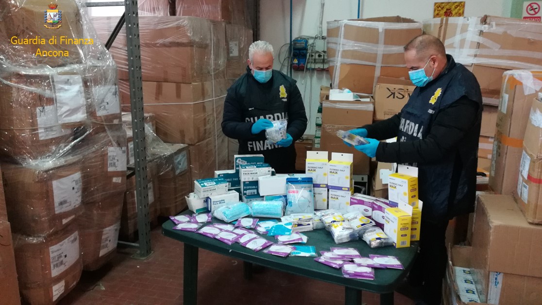 Monte Roberto Maxi Sequestro Di Mila Mascherine Per Frode In